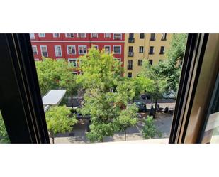 Exterior view of Flat to rent in  Madrid Capital  with Air Conditioner, Heating and Furnished