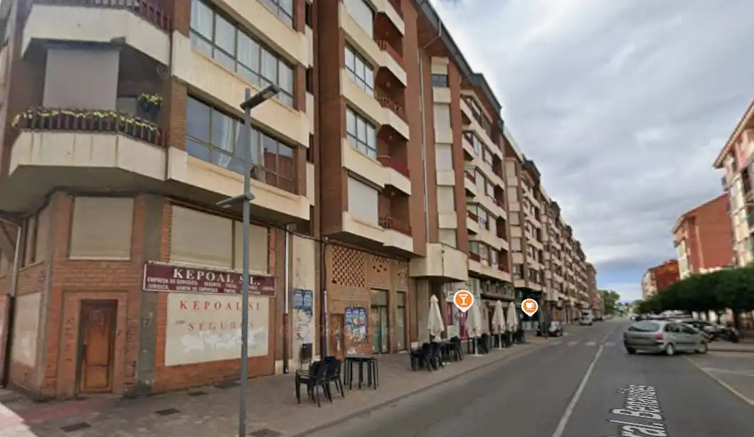 Individual with lift to rent in Calle General Benavides 7