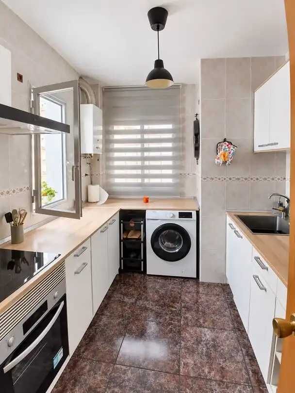 Piso en venta en Calle Al-Andalus 1