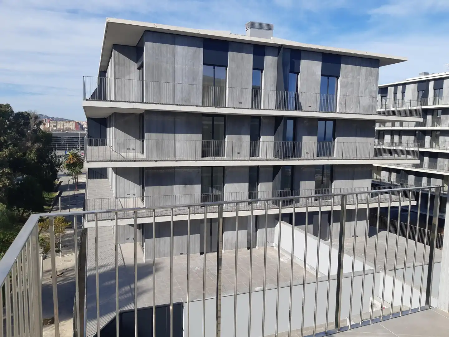 Vista exterior de Piso de alquiler en Badalona con Calefacción, Jardín privado y Terraza