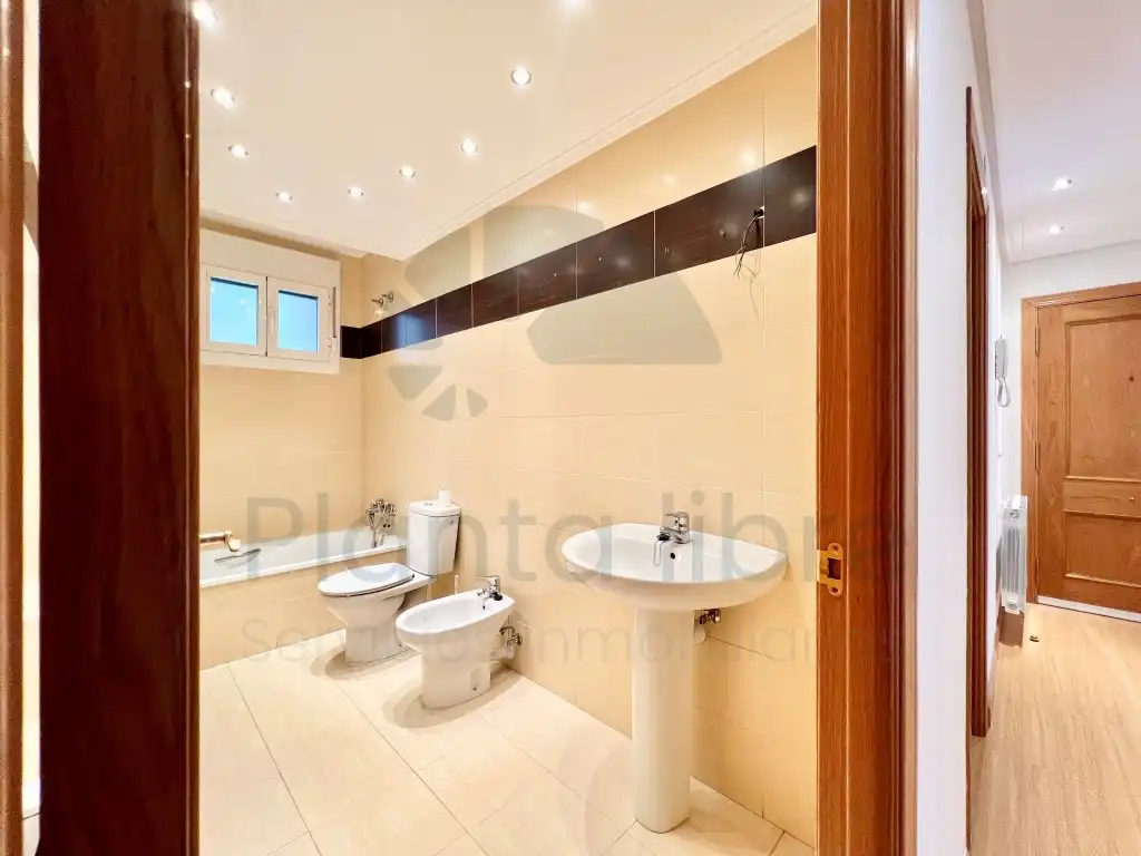 Bathroom of Flat for sale in Villoslada de Cameros