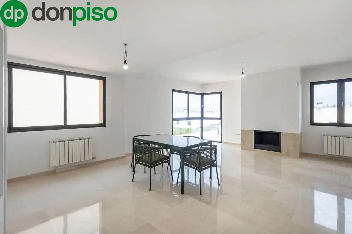 Casa a schiera con terrazza in vendita a Calle Calle Majuelo, imagen 3