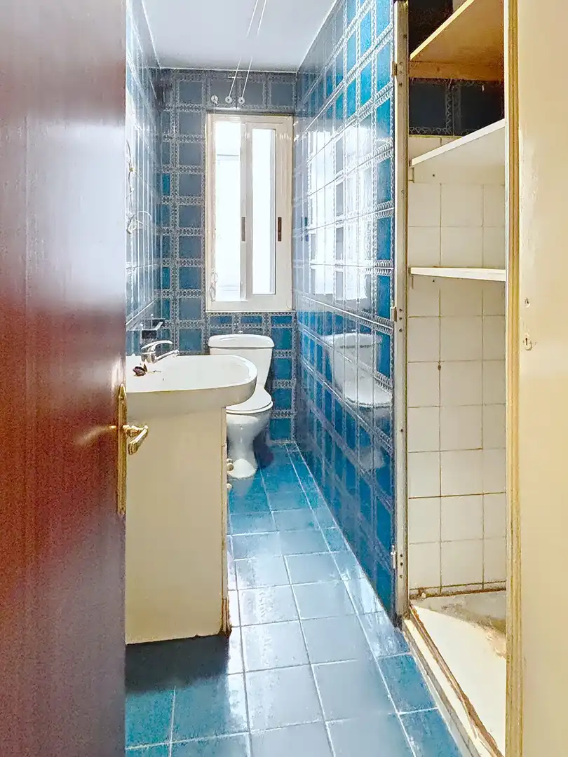 Bathroom of Flat for sale in León Capital   with Heating and Terrace