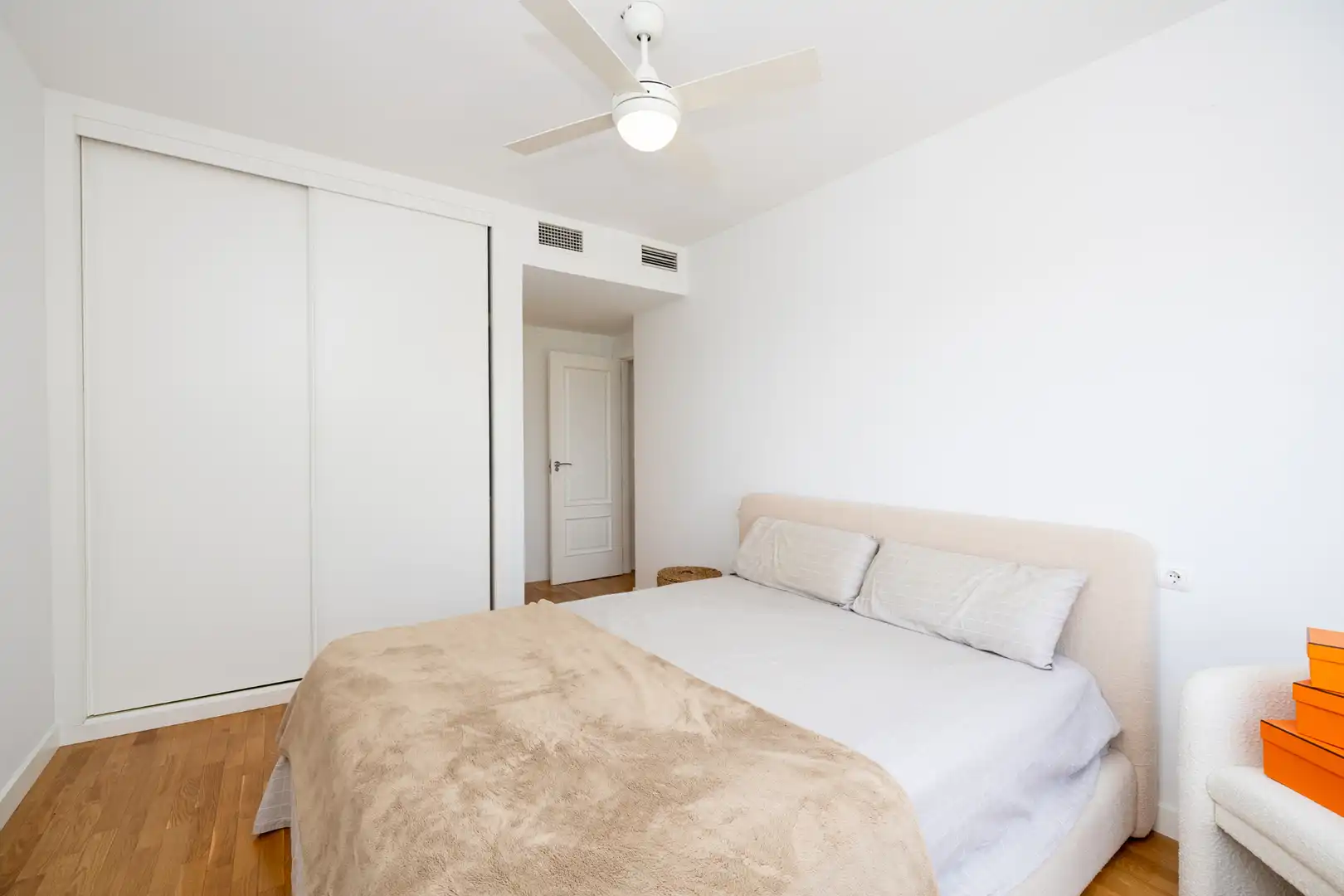 Habitación de Piso de alquiler en Granada con Calefacción, Parquet y Terraza
