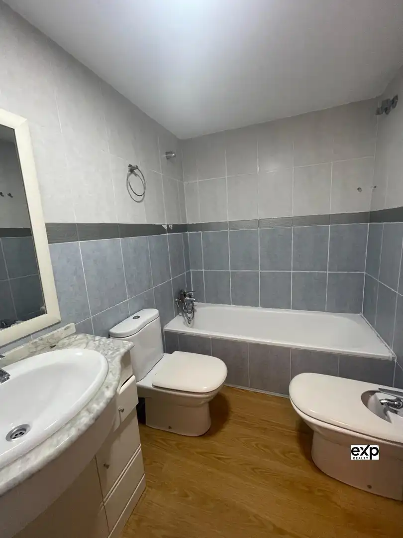 Badezimmer von Dachboden zum Verkauf in Xirivella mit Klimaanlage, Heizung und Abstellraum