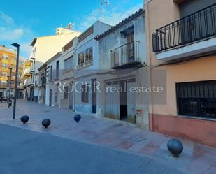 Vista exterior de Casa adosada en venda en Benicasim / Benicàssim amb Balcó