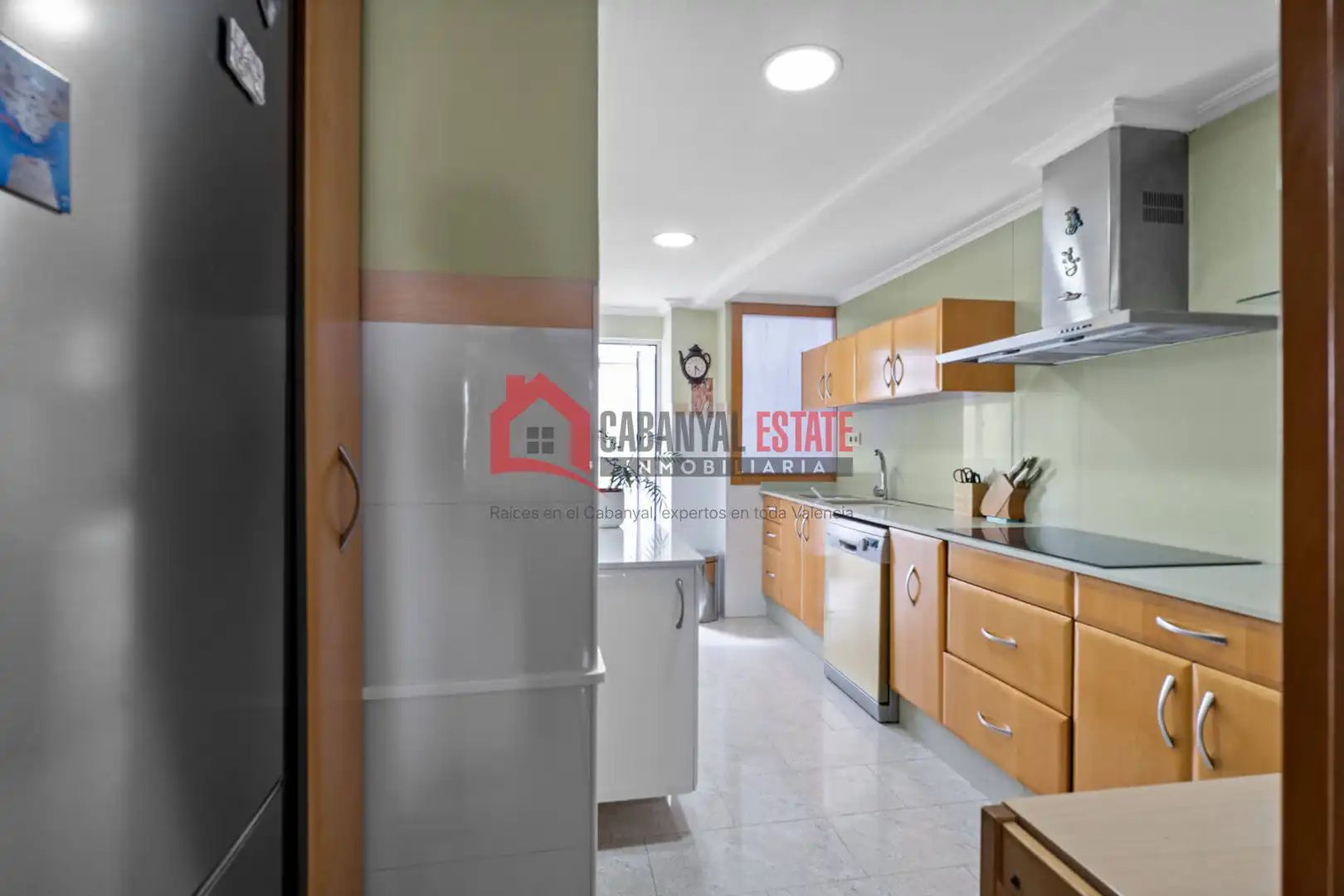 Cuina de Apartament en venda en Valencia amb Aire condicionat i Balcó