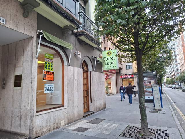 Local comercial en Alquiler en Gijón - CALLE URIA en Barrio del Centro