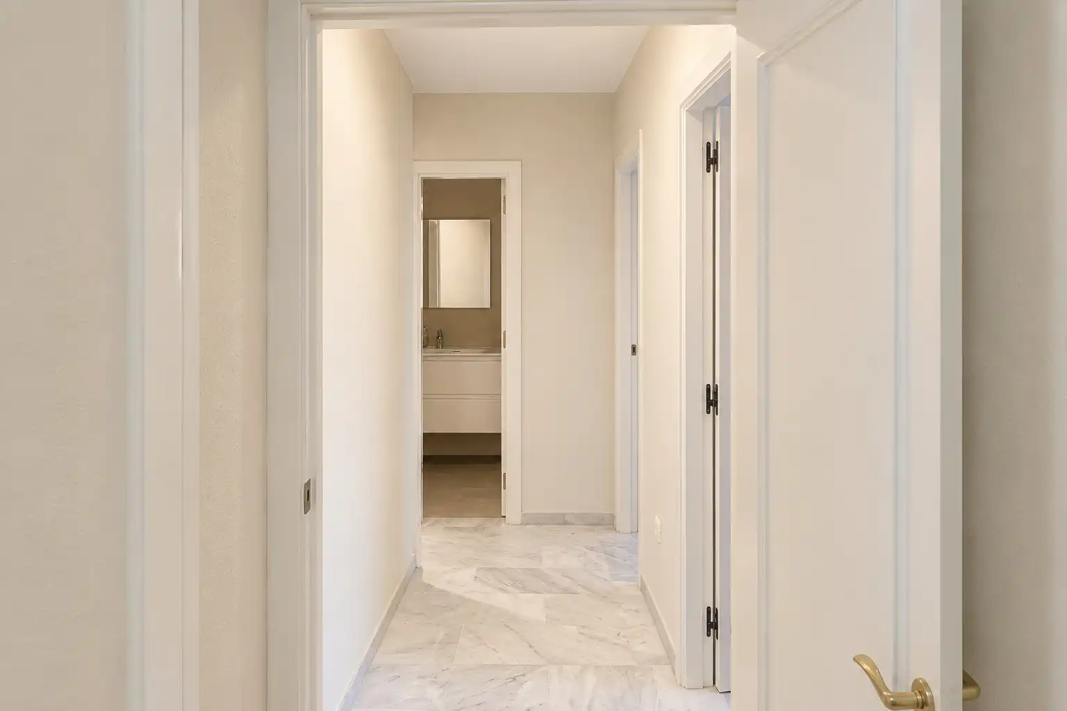 Flat for sale in Málaga  with Air Conditioner, Private garden and Terrace