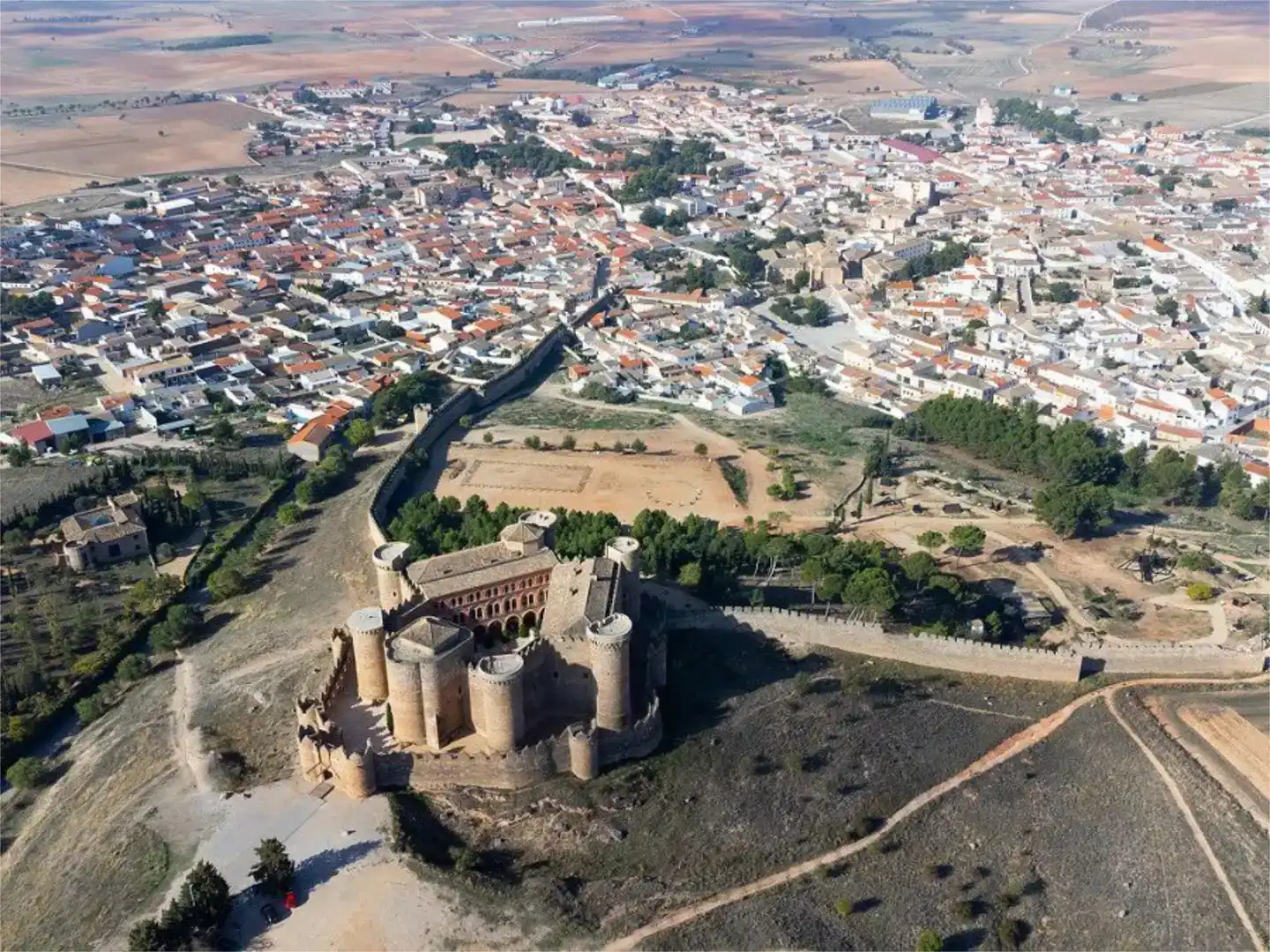 Vista exterior de Pis de lloguer en Belmonte amb Jardí privat