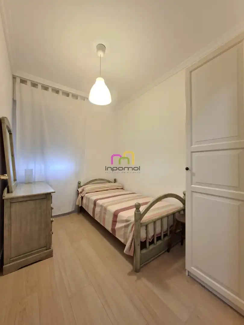 Habitación de Piso de alquiler en Badajoz con Aire acondicionado, Calefacción y Amueblado