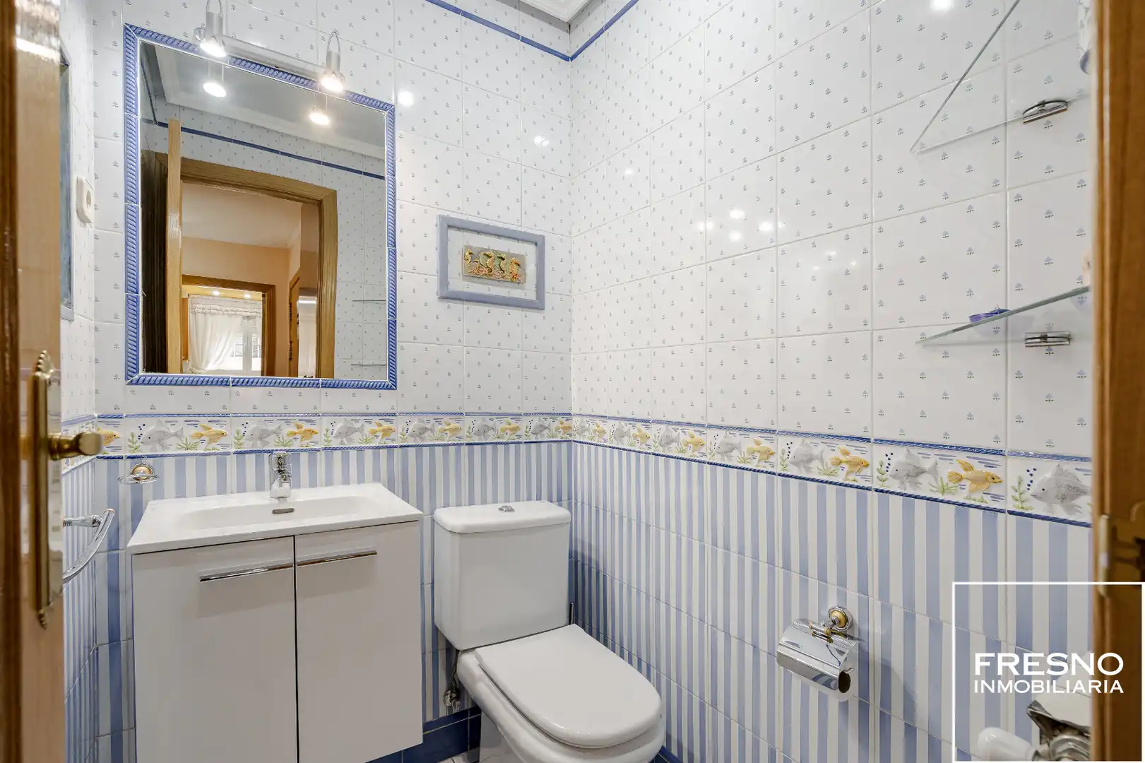 Bathroom of Detached homes for sale in Cobeña  with Air Conditioner, Heating and Private garden