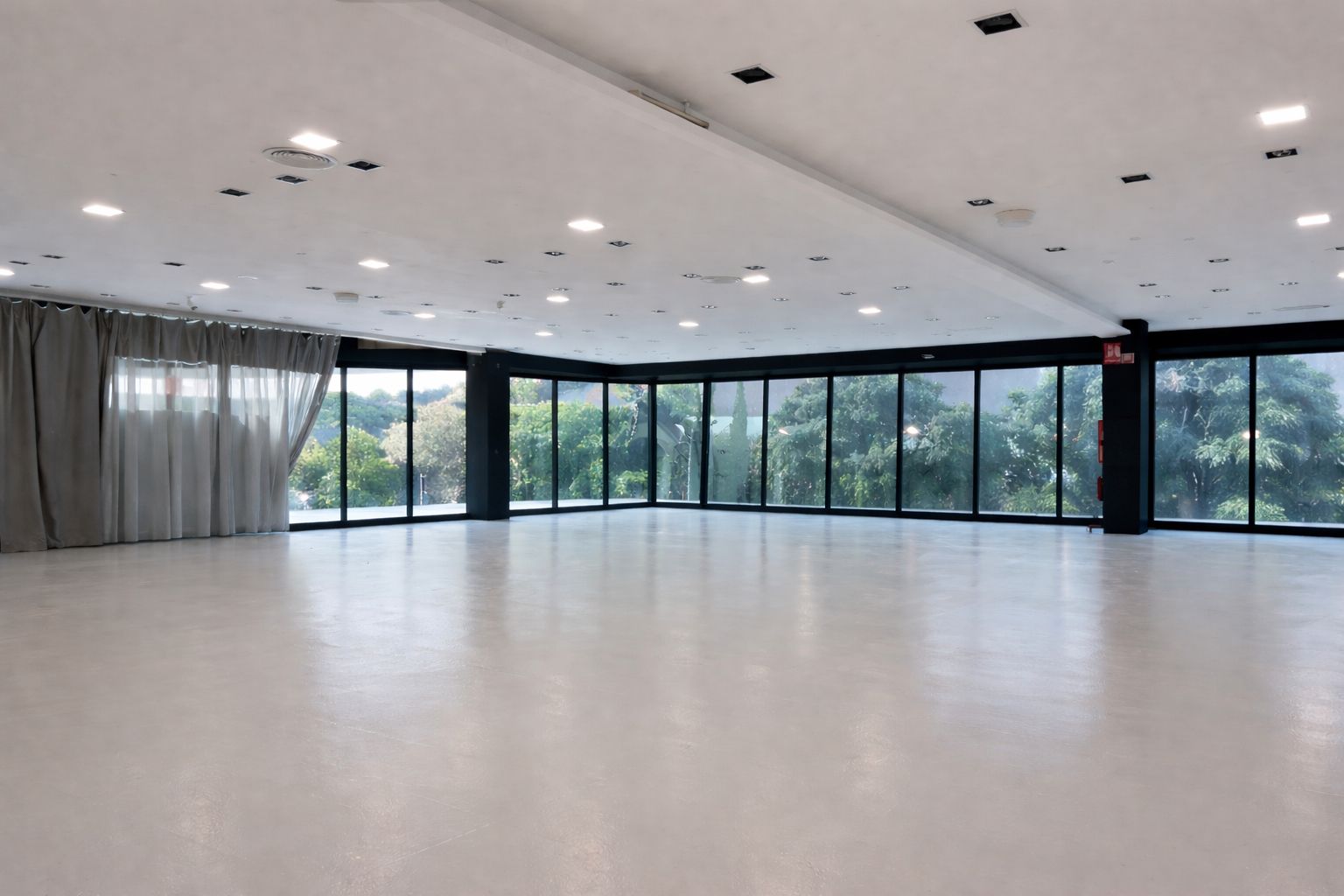 Industrial buildings to rent in Arenys de Mar  with Heating and Alarm