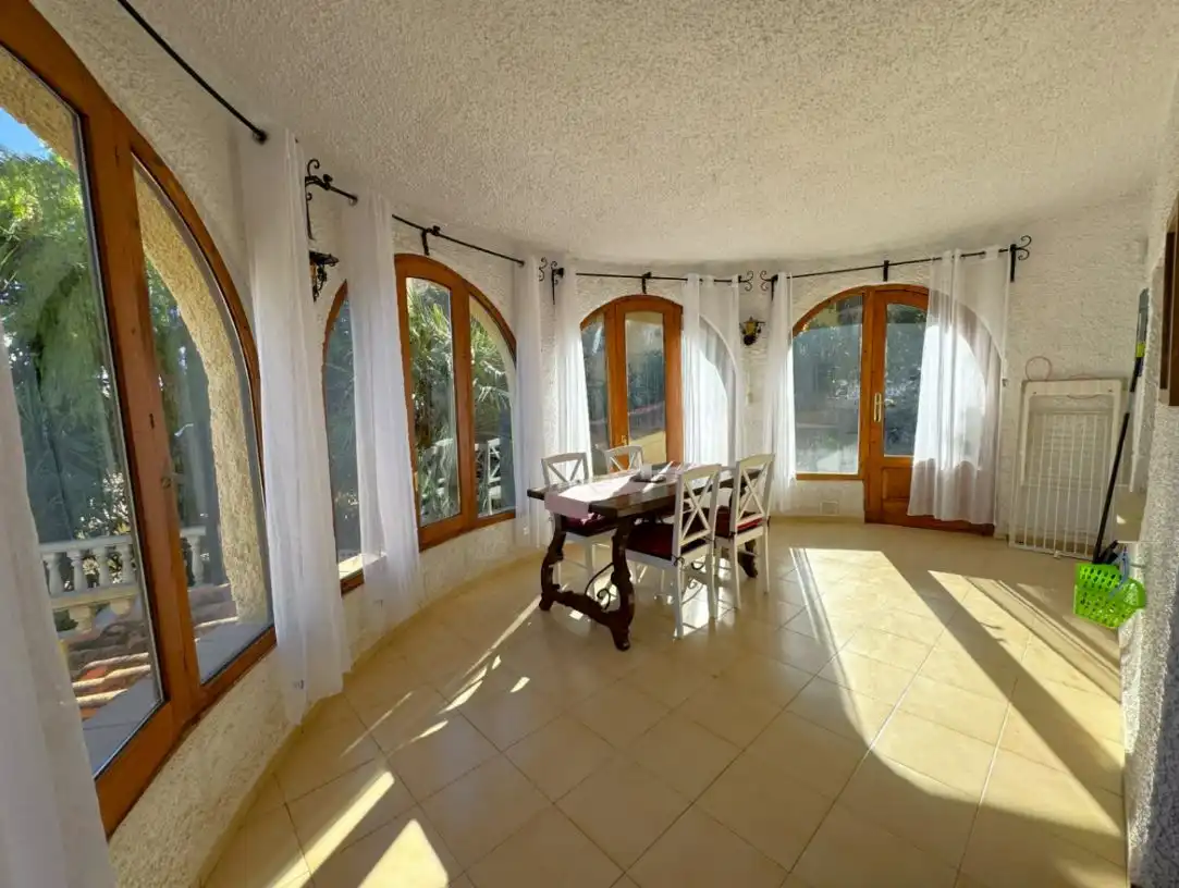 Esszimmer von Haus oder Chalet zum Verkauf in Calpe / Calp mit Klimaanlage, Heizung und Privatgarten