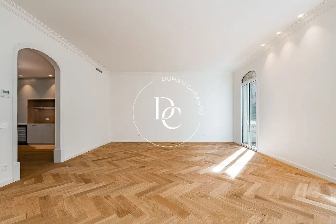 Wohnzimmer von Wohnung zum Verkauf in Barcelona mit Klimaanlage, Heizung und Terrasse