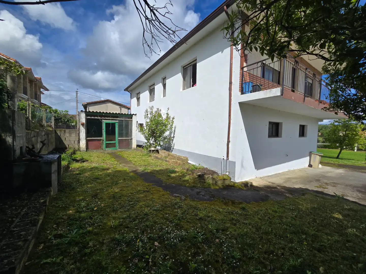 Außenansicht von Country house zum Verkauf in Arnuero mit Heizung, Privatgarten und Abstellraum