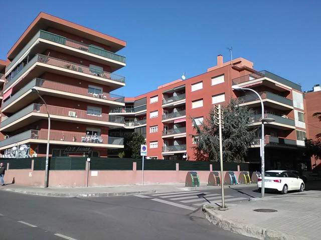 Piso en Venta en C/ Narcis monturiol en Centre