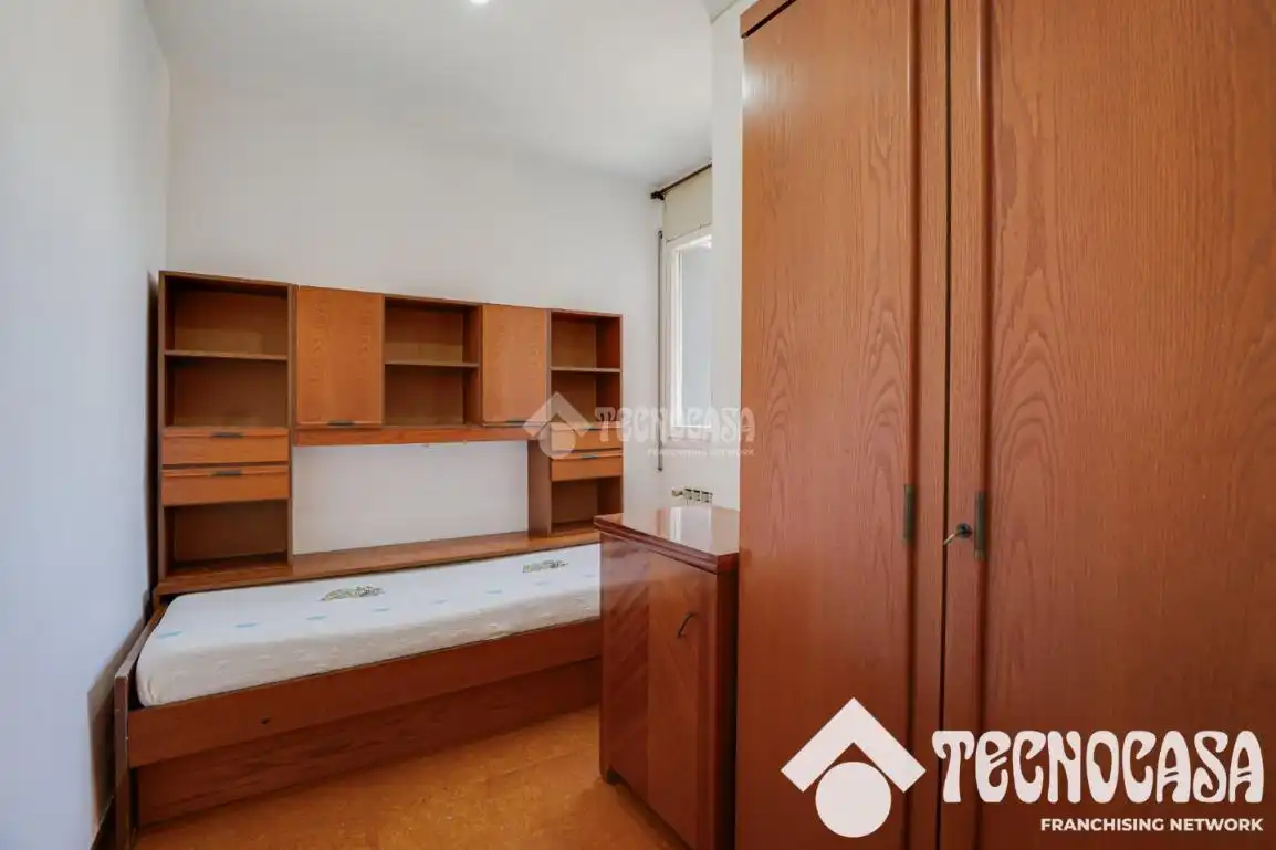Habitación de Piso en venta en Sant Boi de Llobregat con Balcón