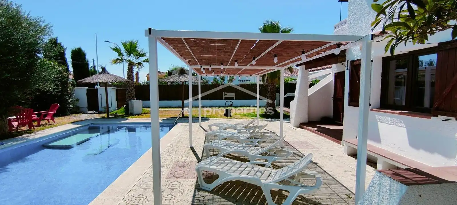 Piscina de Casa o xalet en venda en Castelló d'Empúries amb Aire condicionat, Parquet i Piscina