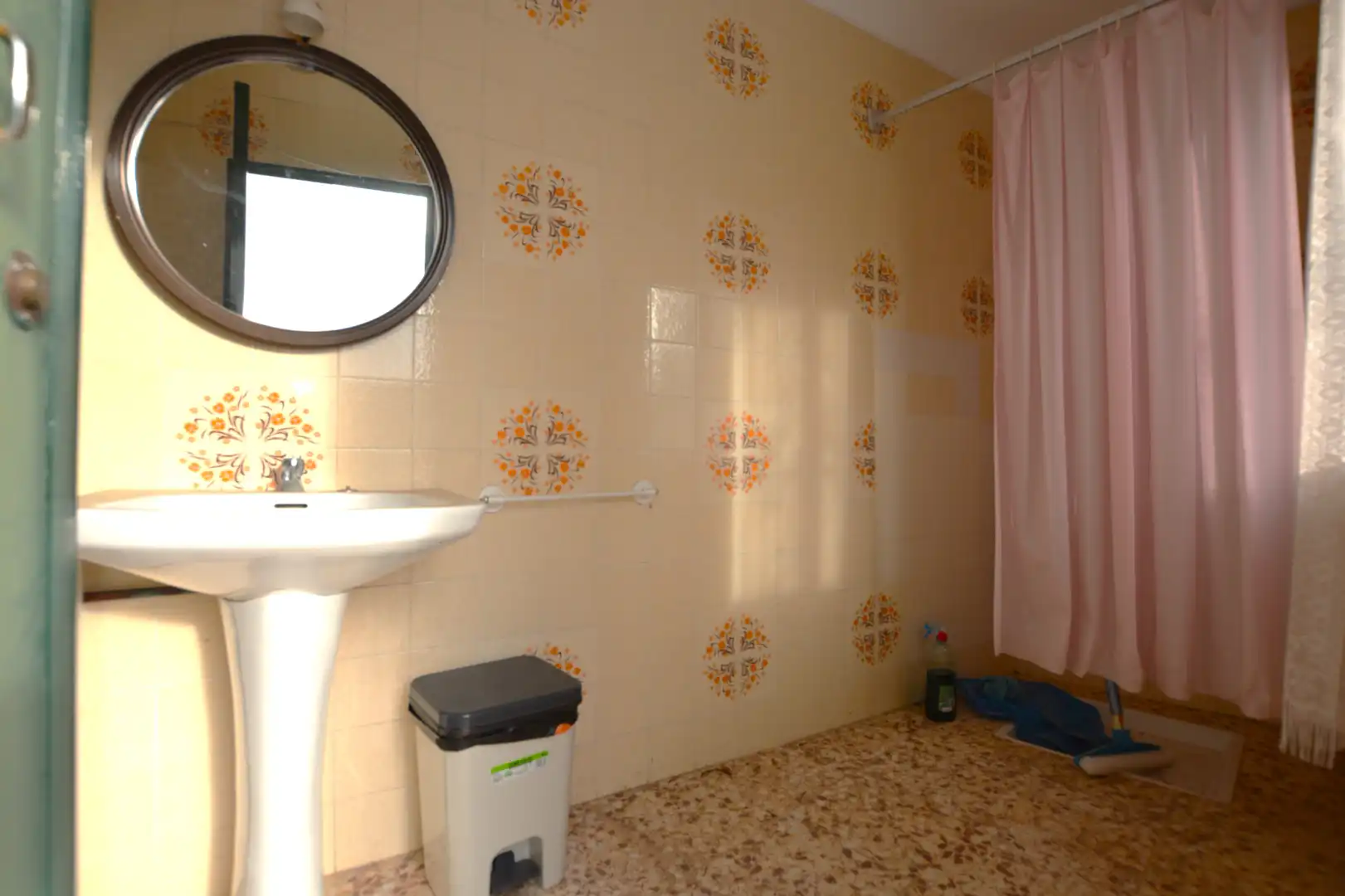 Baño de Casa o chalet en venta en Bormujos con Aire acondicionado, Calefacción y Jardín privado