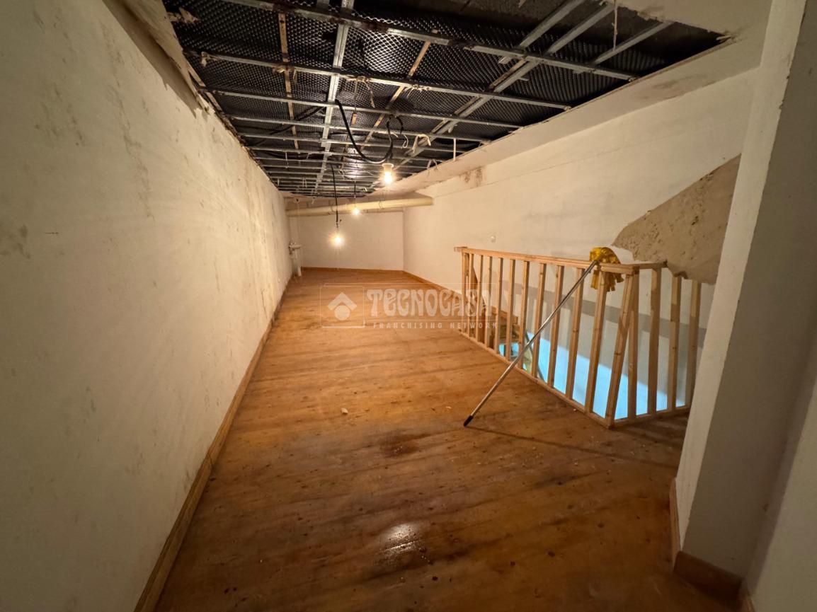 Box room for sale in Santander