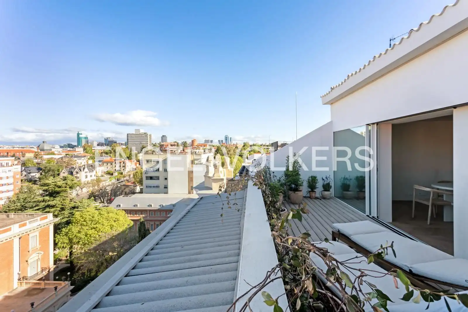 Terrace of Attic for sale in Barrio de Salamanca