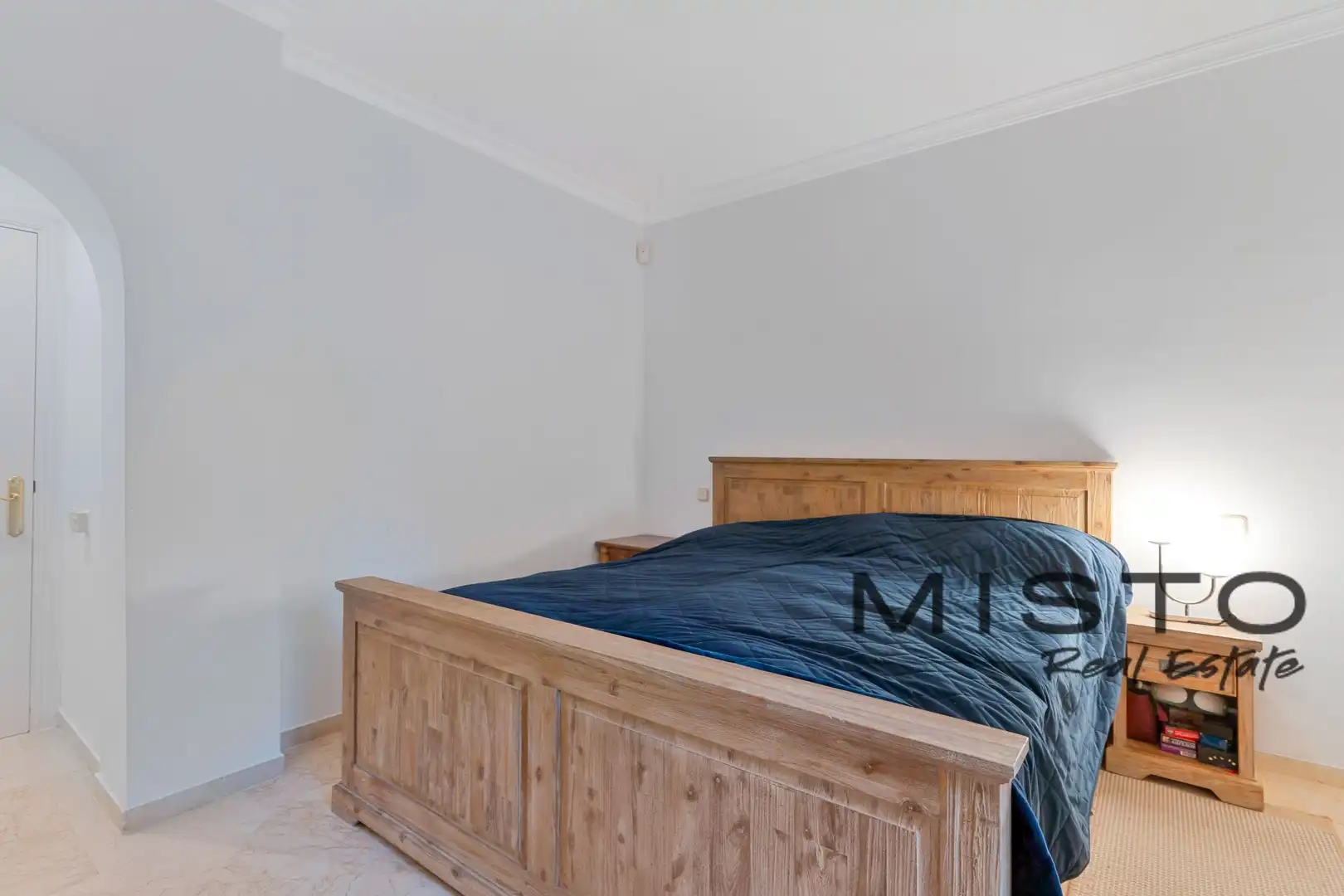 Habitación de Piso en venta en Marbella con Aire acondicionado, Terraza y Piscina
