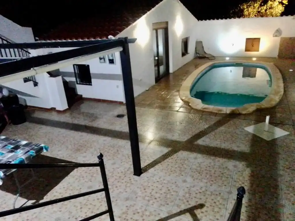Piscina de Casa o xalet en venda en Villagarcía de la Torre amb Aire condicionat i Terrassa