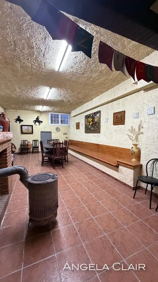 Casa o chalet en venta en Sant Boi de Llobregat con Calefacción, Terraza y Trastero