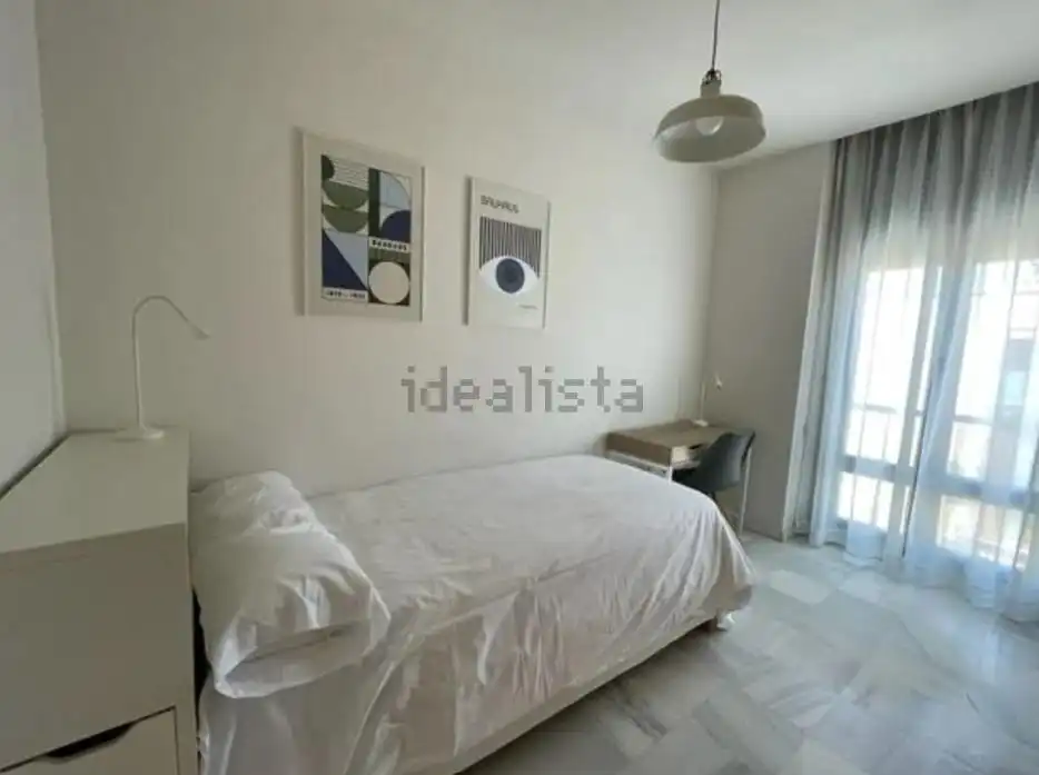 Habitación de Piso de alquiler en Sevilla con Aire acondicionado y Amueblado