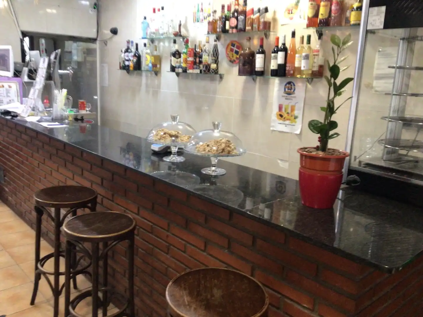Business premises for transfer in Sants - Montjuïc, imagen 9