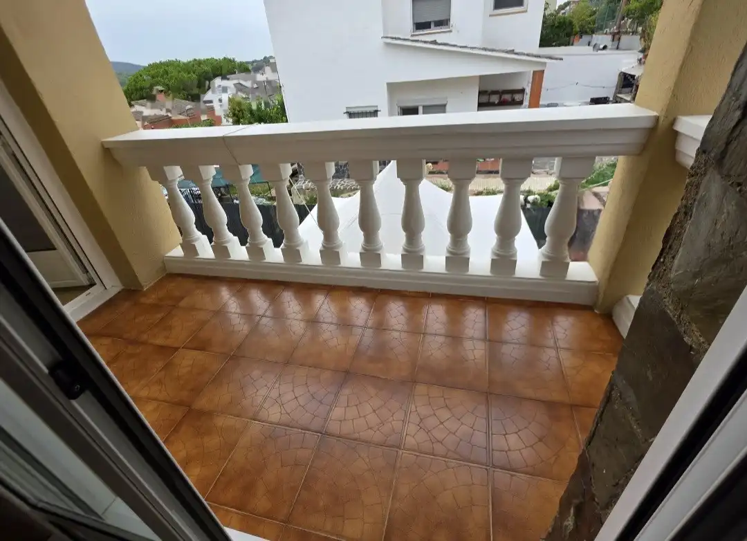 Balcony of Houses for sale in Sant Fost de Campsentelles  with Air Conditioner, Heating and Private garden