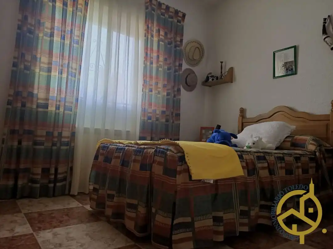 Dormitori de Casa o xalet en venda en El Viso de San Juan amb Aire condicionat, Calefacció i Jardí privat