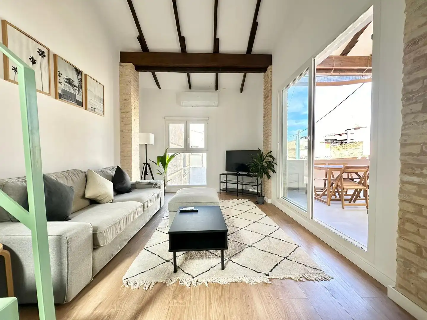 Wohnzimmer von Dachboden zur Miete in Valencia mit Klimaanlage, Heizung und Parkett