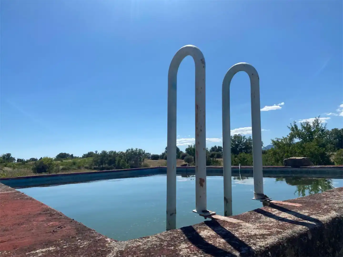 Piscina de Finca rústica en venda en Colmenar de Montemayor, Salamanca