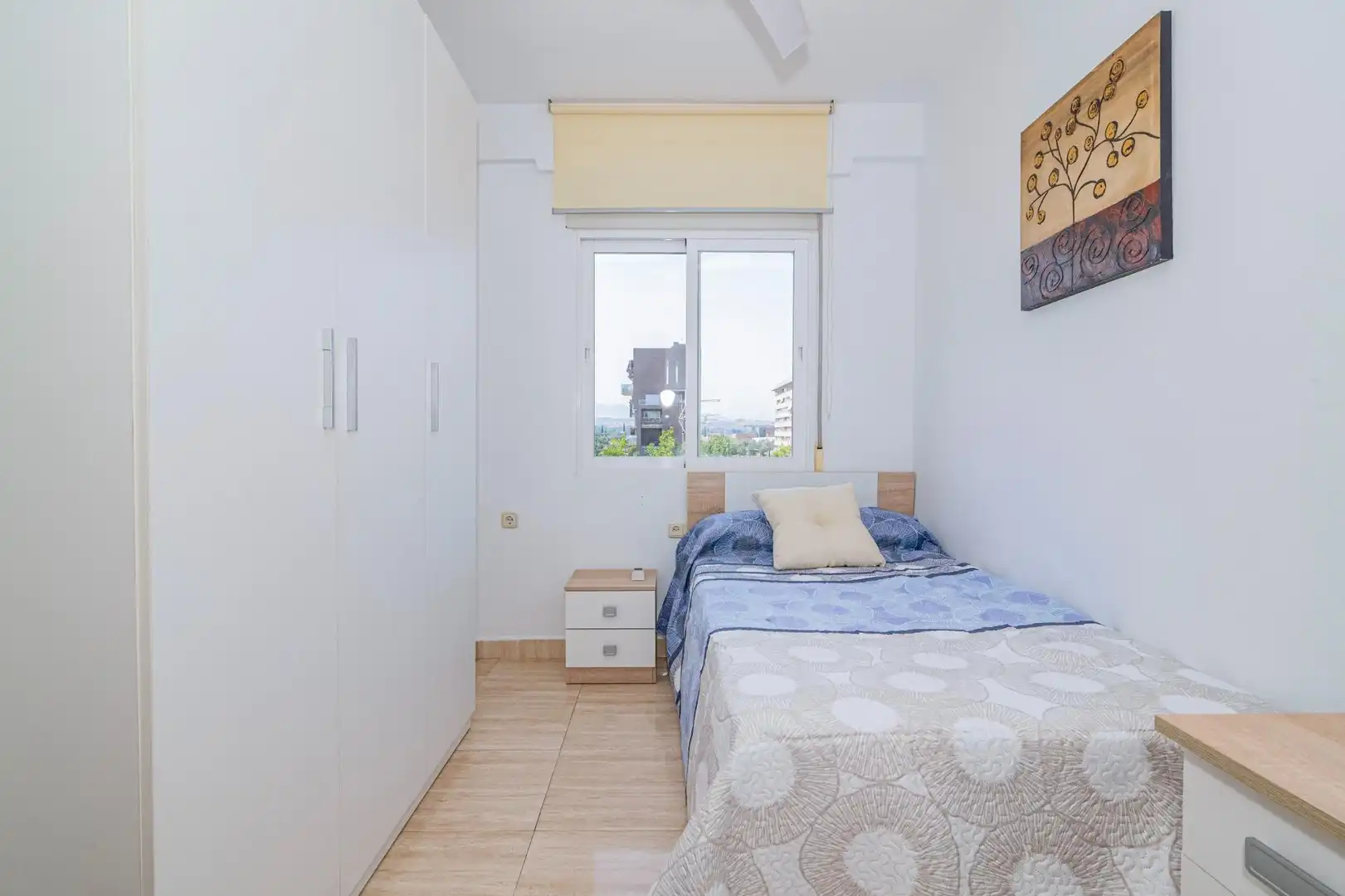 Bedroom of Flat for sale in Granada  with Air Conditioner, Heating and Terrace