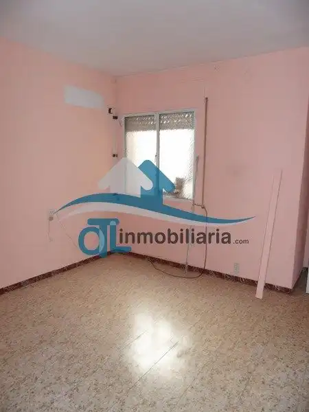 Dormitori de Pis en venda en Linares
