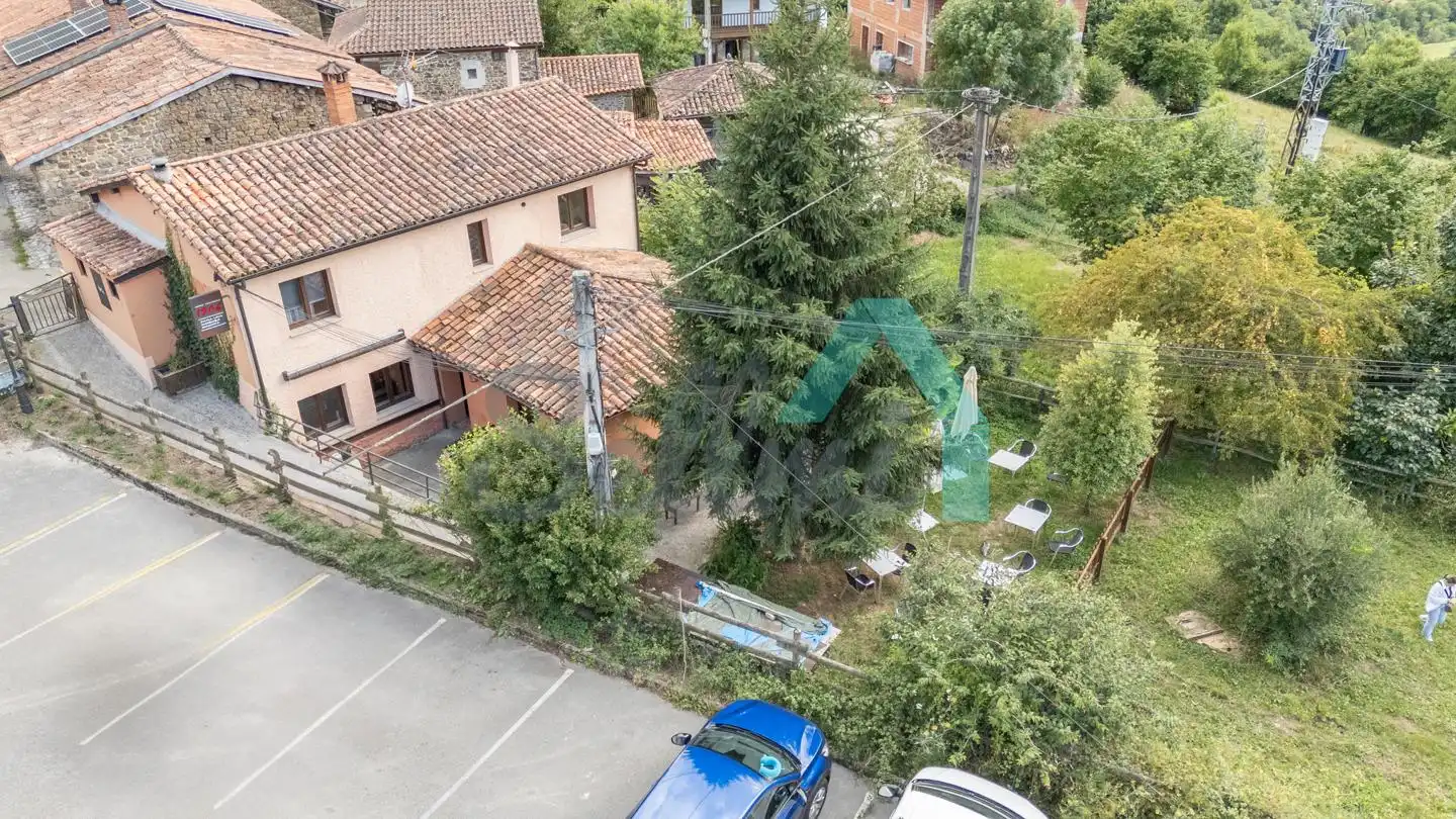 Casa o chalet en venta en Sobrescobio con Calefacción, Jardín privado y Terraza