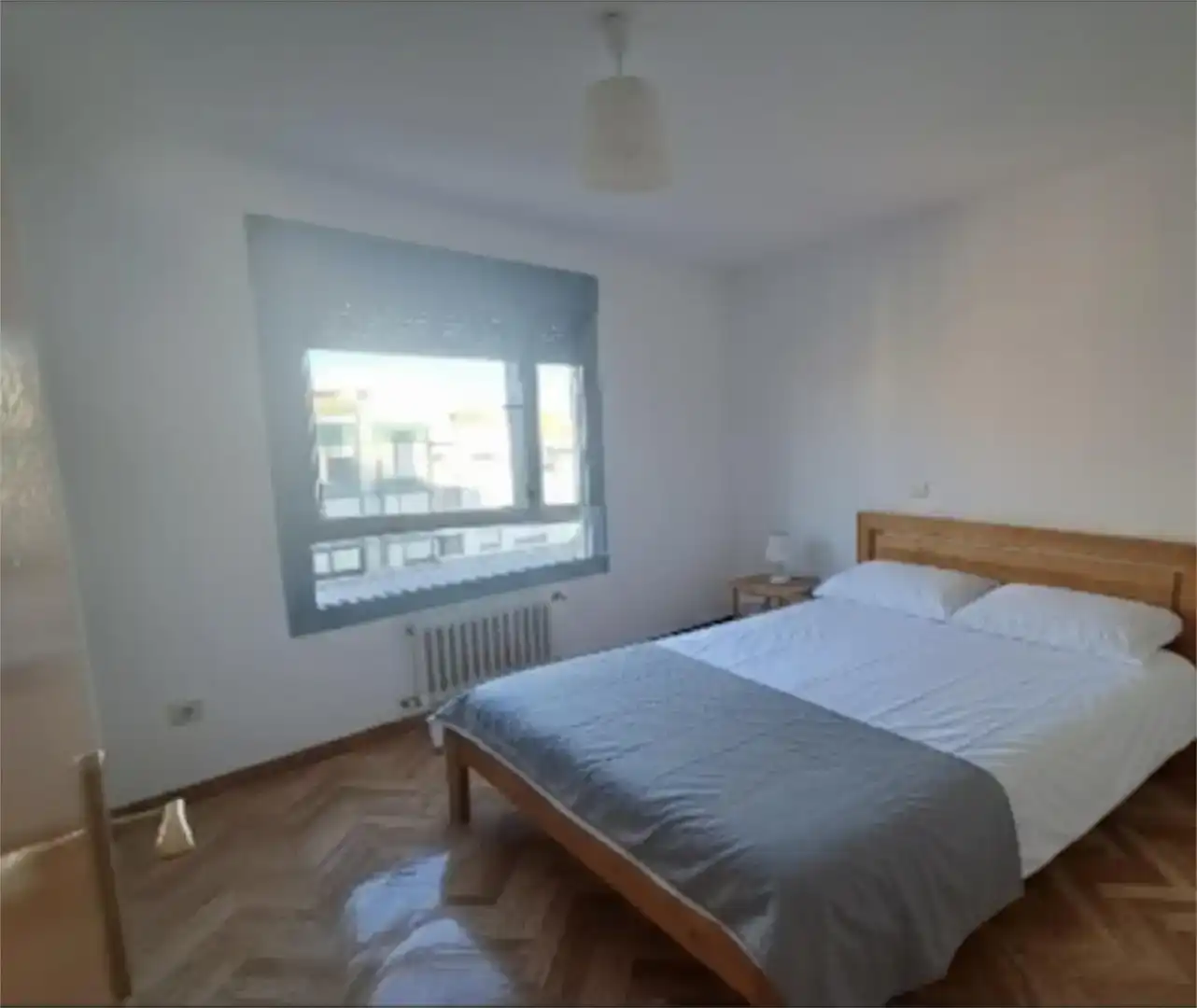 Habitación de Piso de alquiler en Madrid con Aire acondicionado, Jardín privado y Piscina