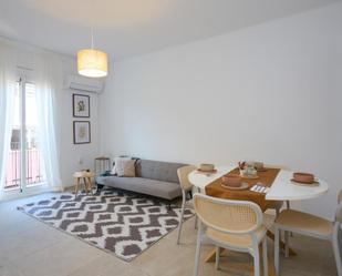 Sala d'estar de Apartament de lloguer en  Barcelona Capital amb Aire condicionat, Moblat i Forn