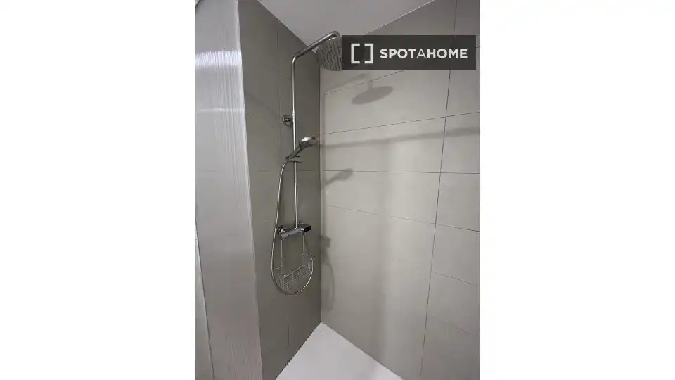 Bany de Apartament per a compartir en Sagunto / Sagunt amb Aire condicionat, Calefacció i Terrassa