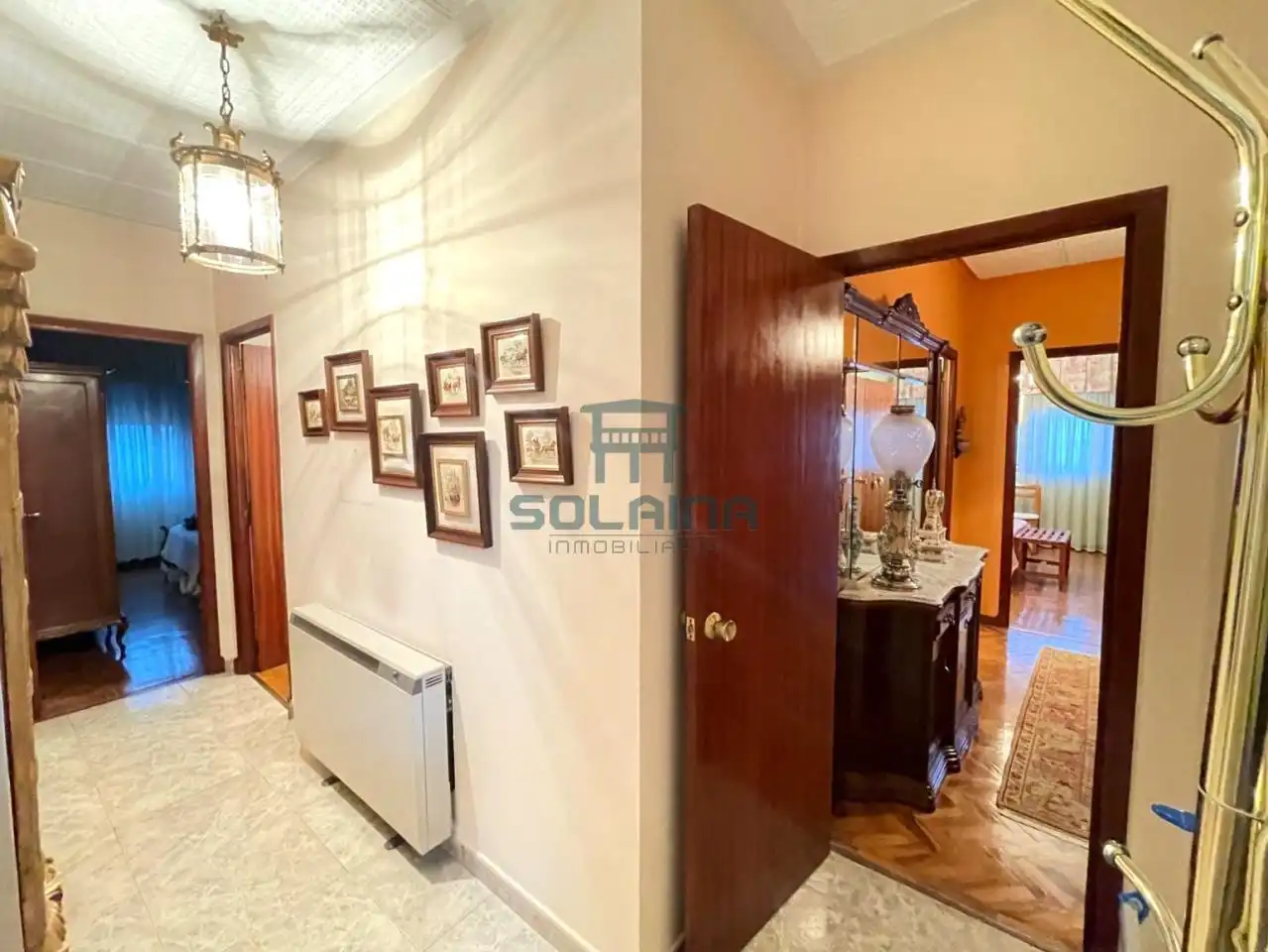 Piso en venta en Ourense Capital  con Calefacción, Parquet y Balcón