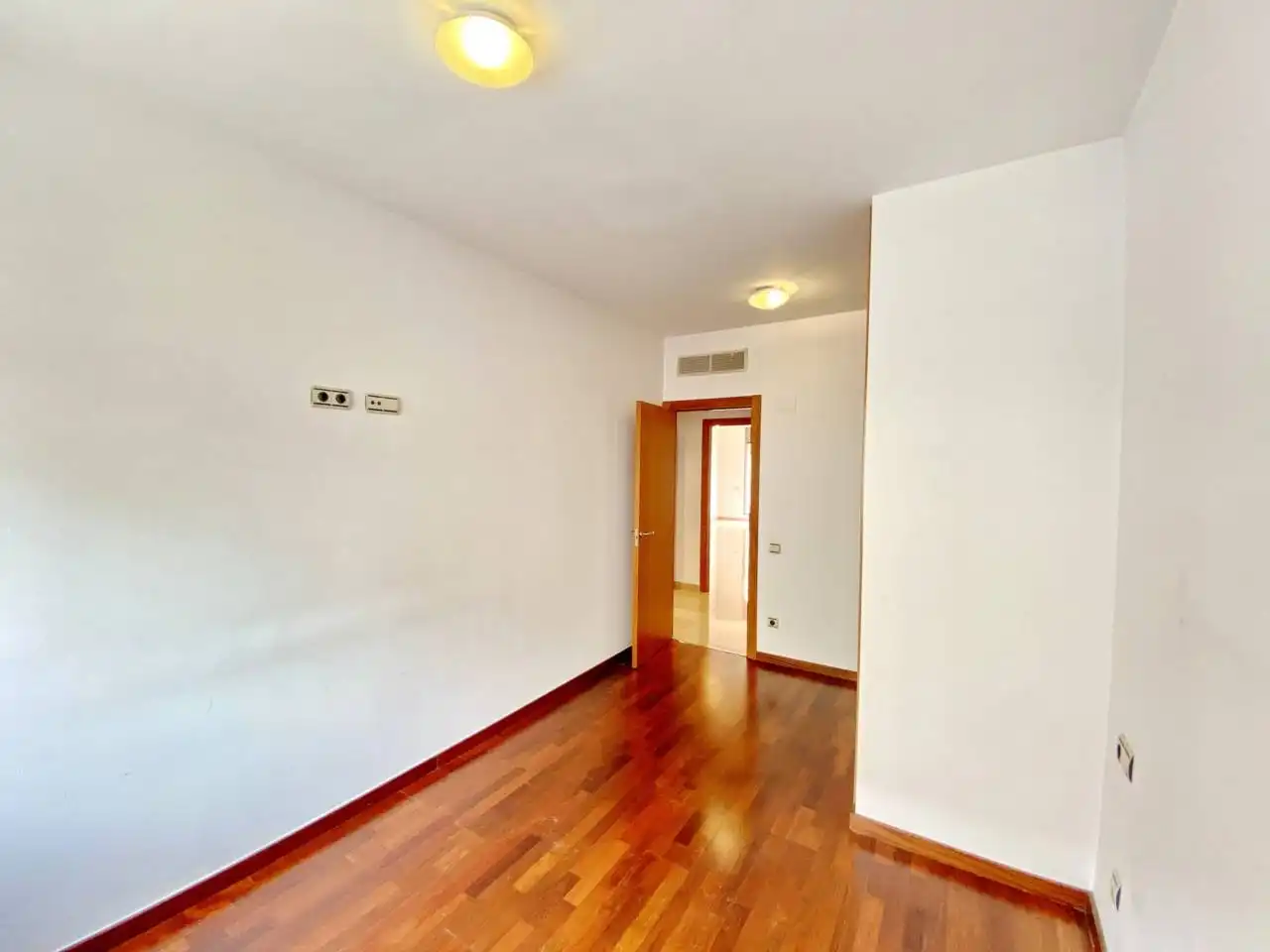 Dormitori de Pis en venda en Terrassa amb Aire condicionat, Calefacció i Parquet