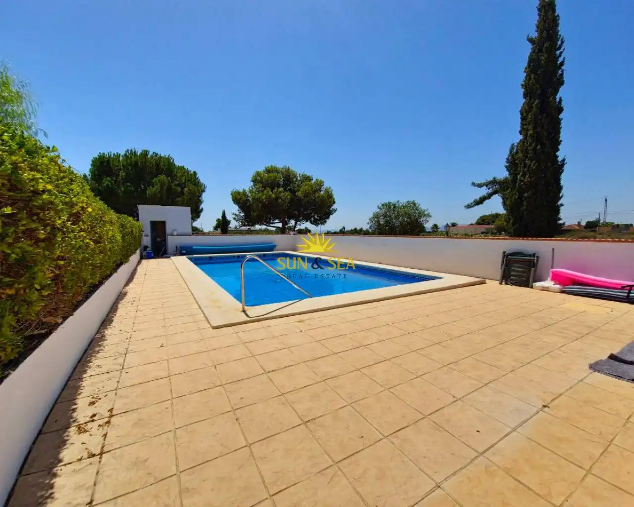 Piscina de Casa o chalet en venta en Crevillent con Aire acondicionado, Calefacción y Jardín privado