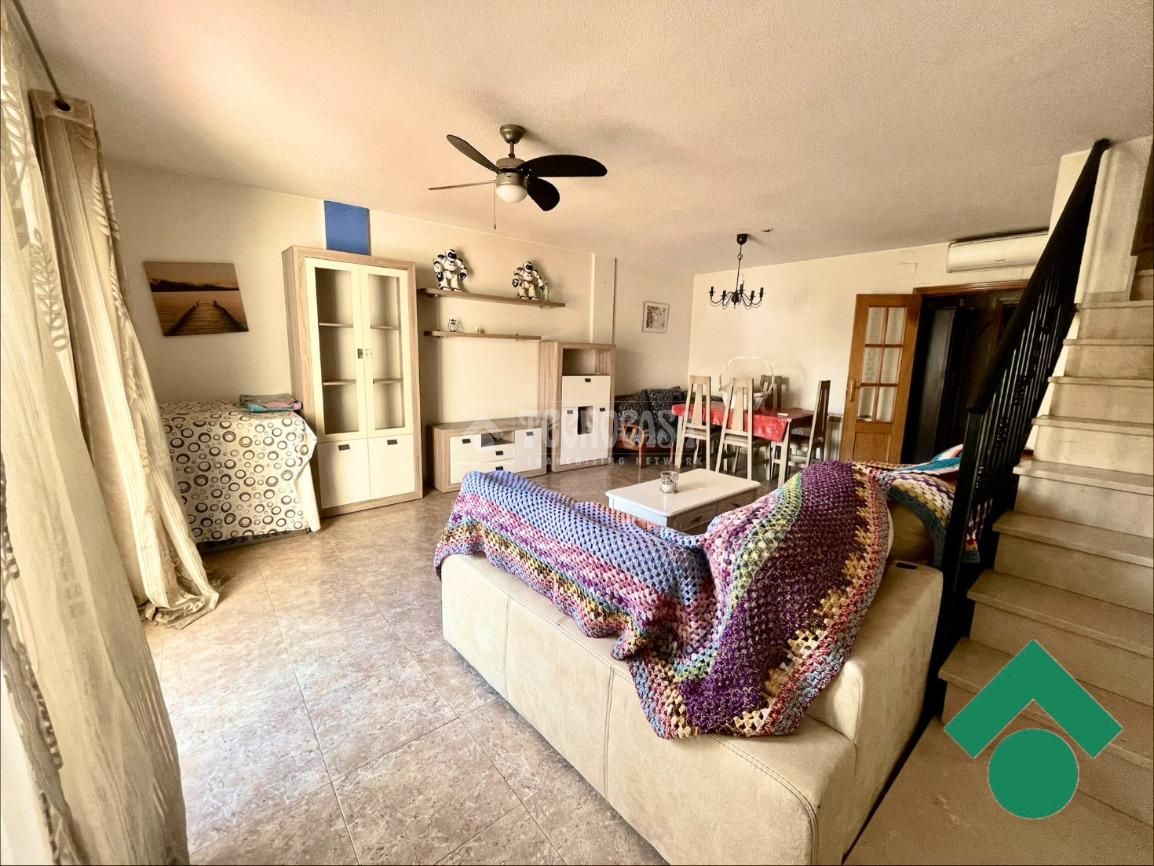 Sala d'estar de Casa adosada en venda en Atarfe