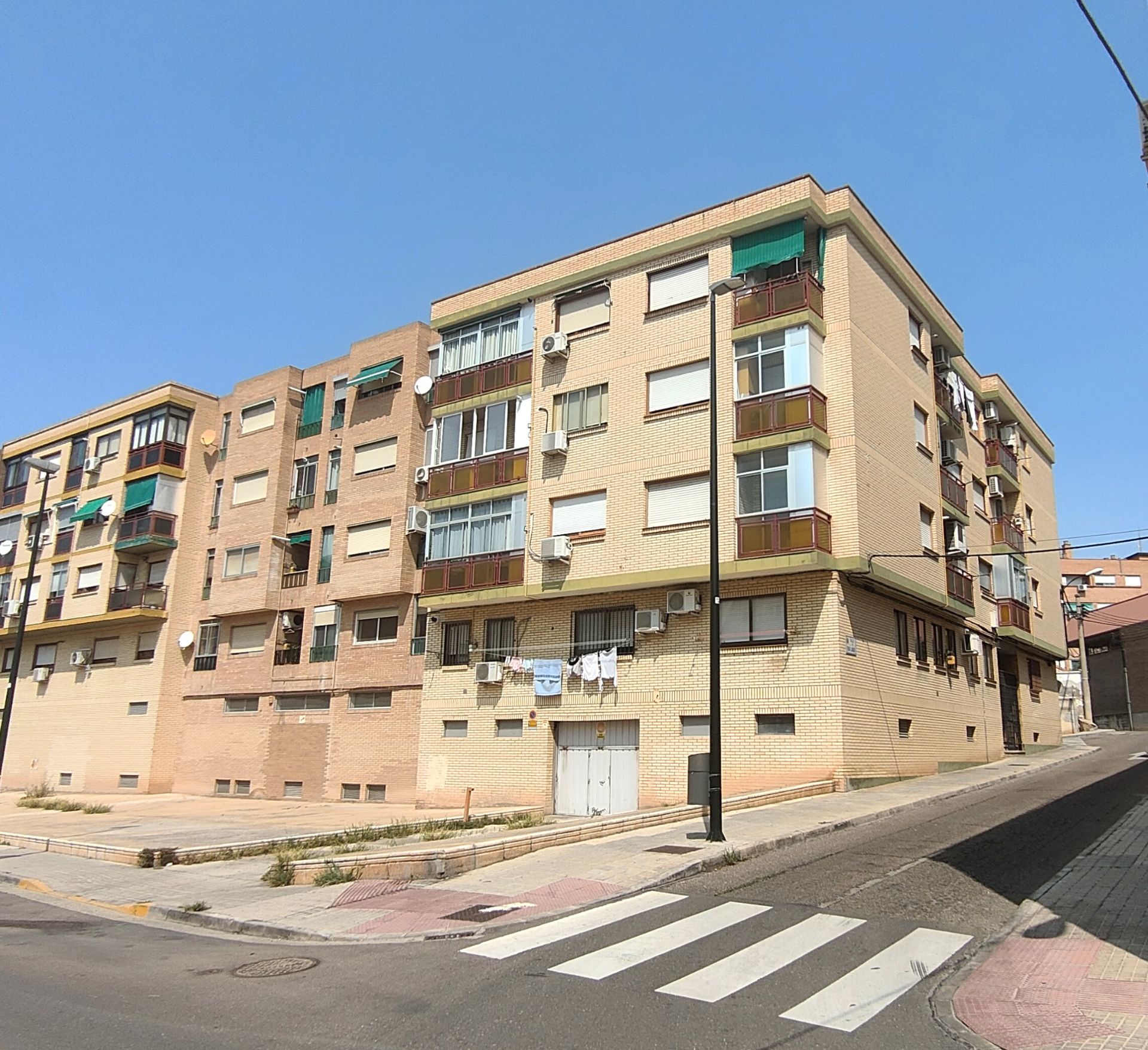 Vista exterior de Pis en venda en  Zaragoza Capital amb Calefacció, Terrassa i Traster