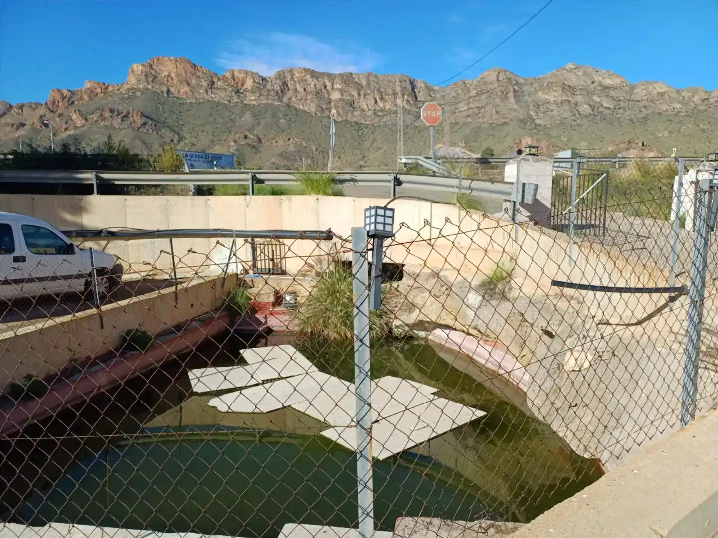 Vista exterior de Finca rústica en venda en Pulpí amb Aire condicionat i Piscina