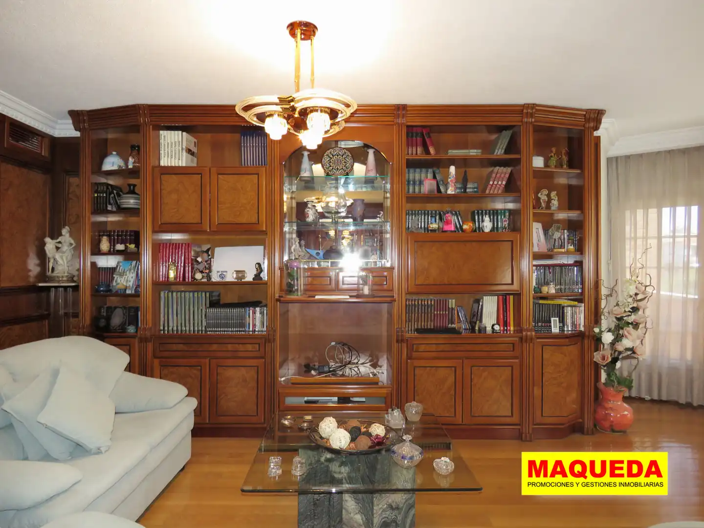 Living room of Flat for sale in Alcorcón  with Air Conditioner, Heating and Parquet flooring