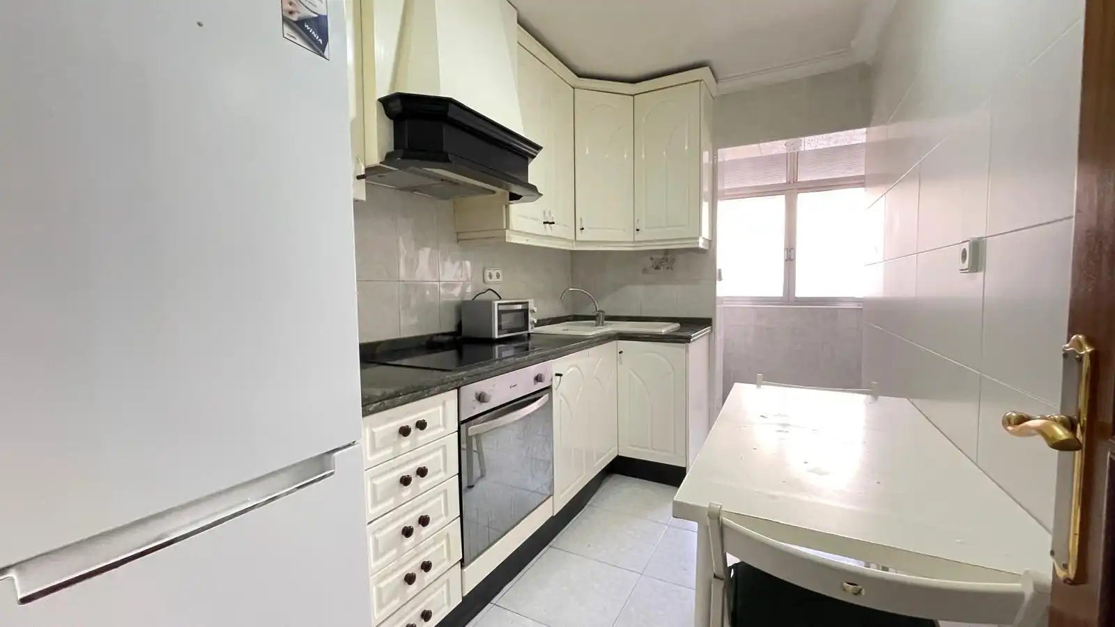 Cuina de Pis en venda en Alicante / Alacant amb Aire condicionat i Moblat