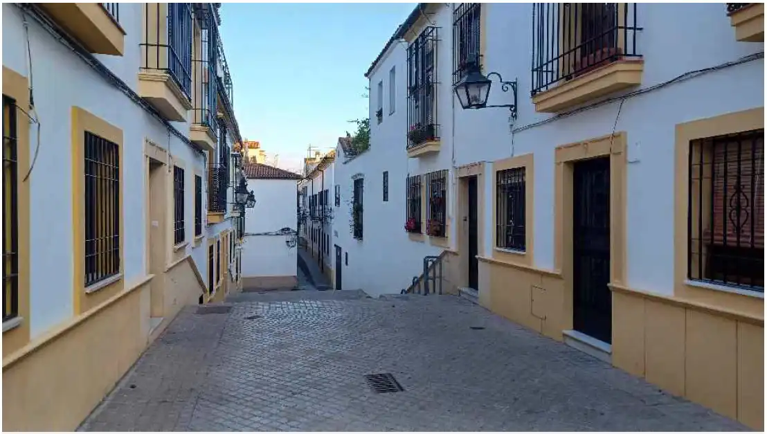 Vista exterior de Pis en venda en Córdoba